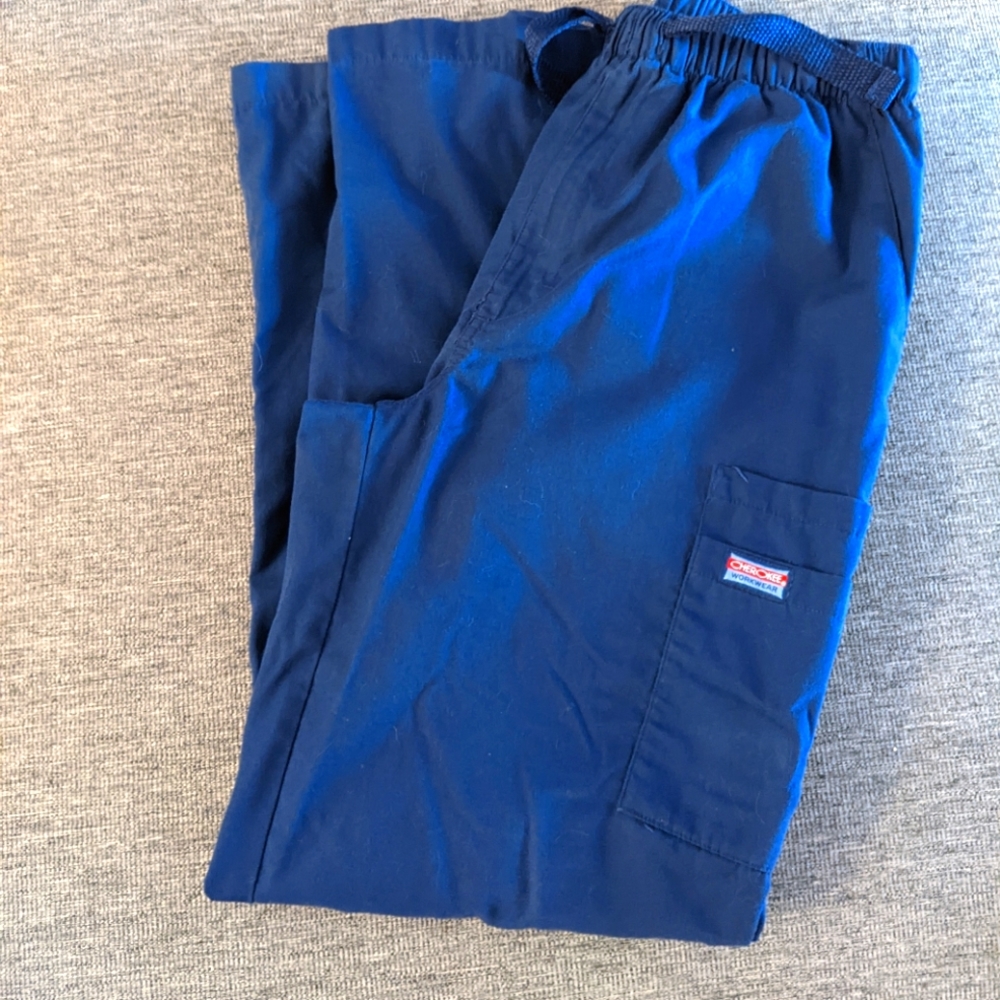 Men's Cherokee scrub top and bottoms size S Navy